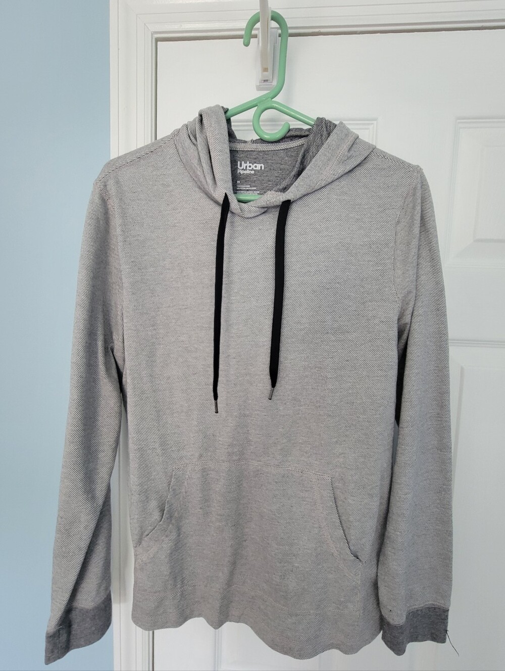 Urban Pipeline Gray Lightweight Hooded Pullover Hoodie Men's Medium
